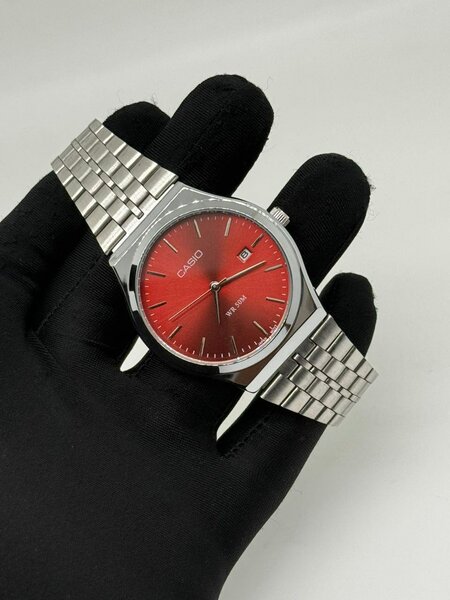 Montre Casio Acier Rouge