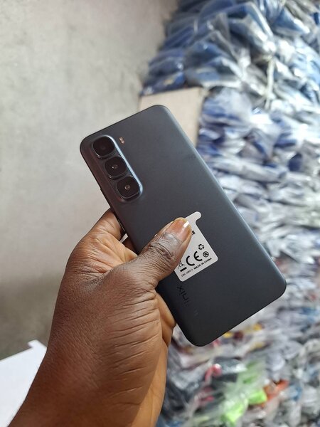 Téléphone portable XOS neuf