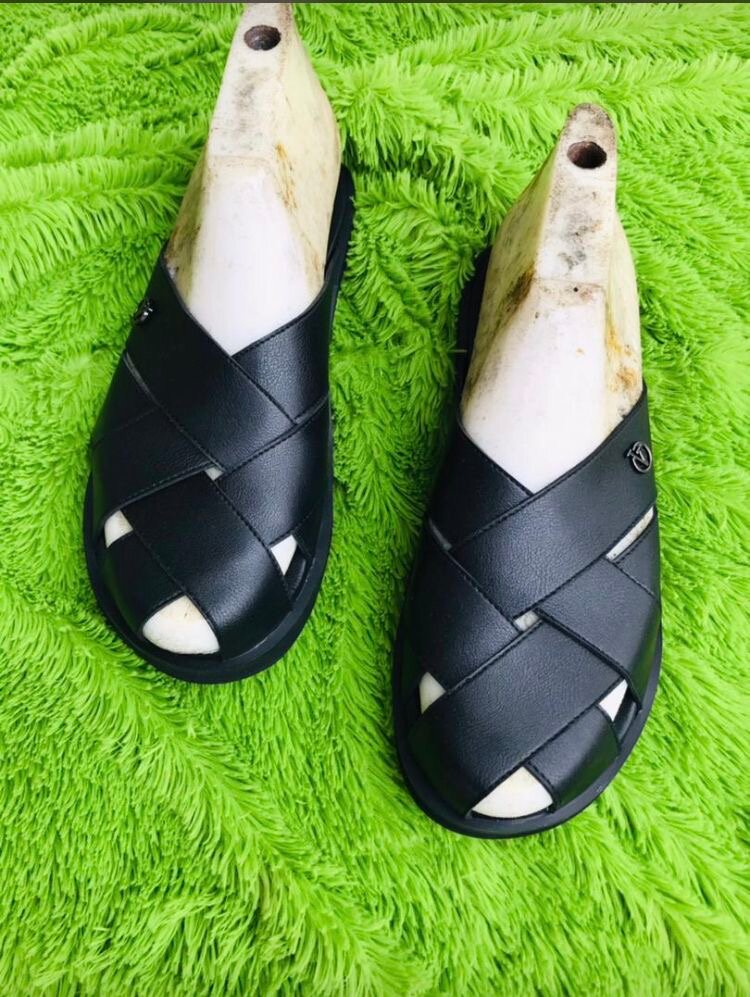 Sandale en cuir homme