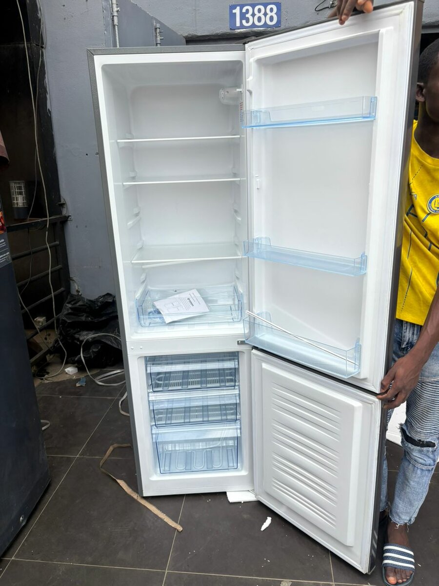 Réfrigérateur Compact Argent