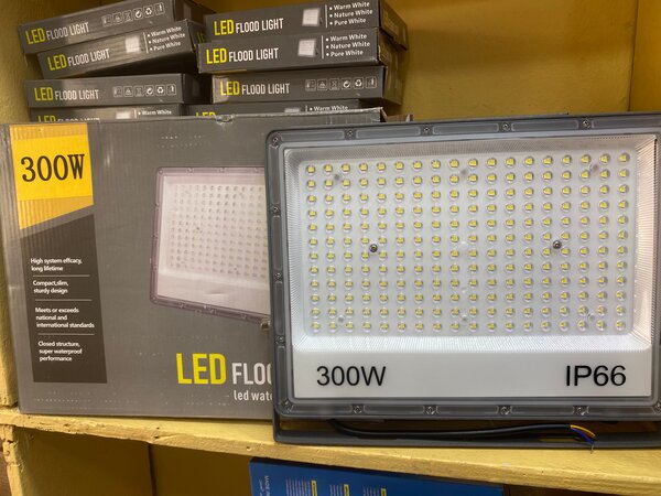 Projecteur LED 300W IP66