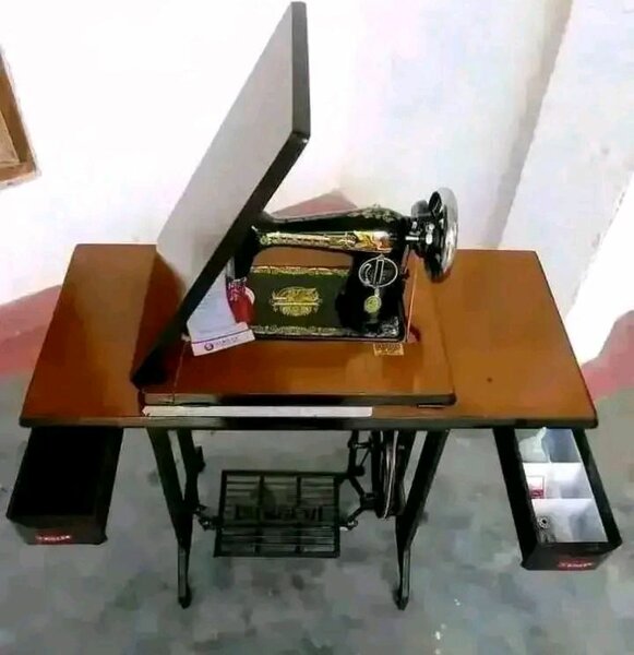 Machine à coudre industrielle