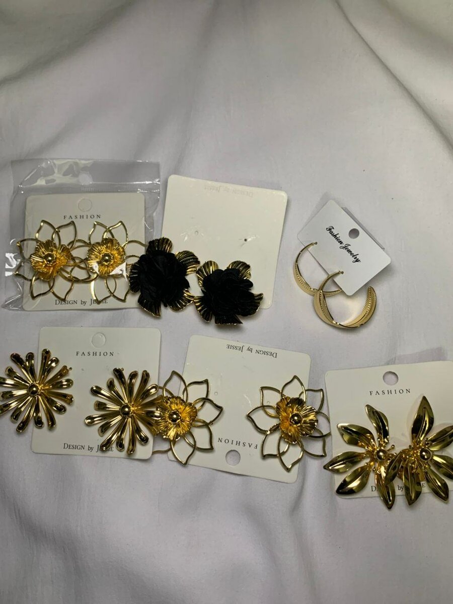 Boucles d'oreilles florales dorées