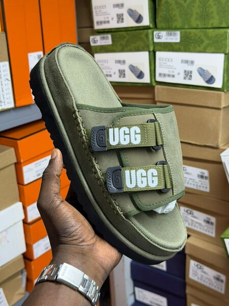 UGG Sandale Double Boucle