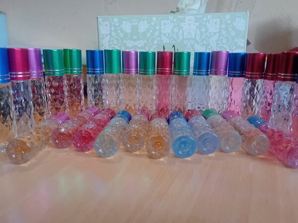 Essences de parfums miniatures