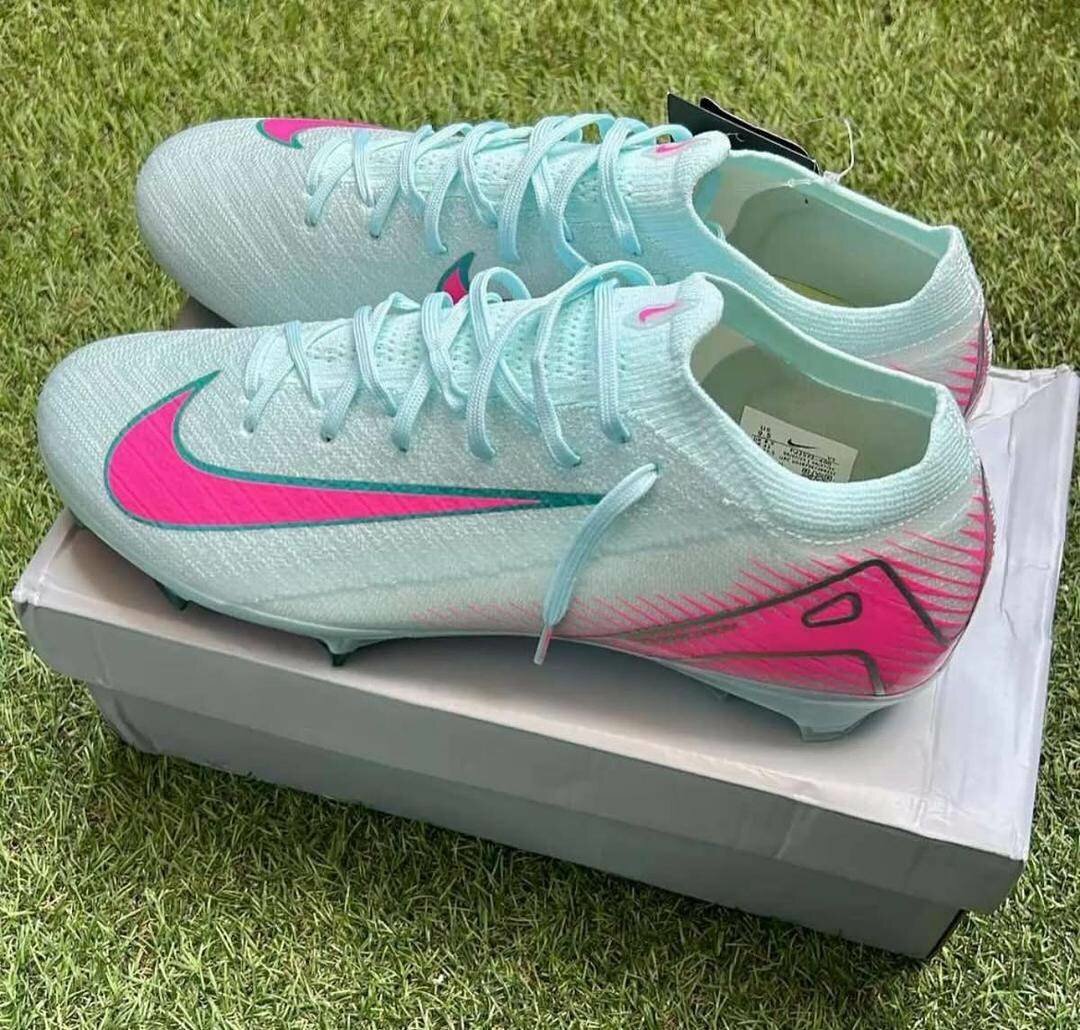 Chaussures de Football Légères