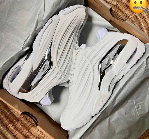 Baskets blanches modernes