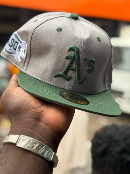 Casquette de baseball grise