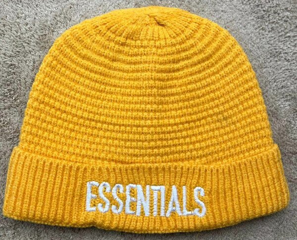 Bonnet Jaune "Essentials"