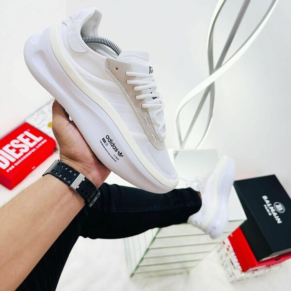 Baskets blanches homme élégantes