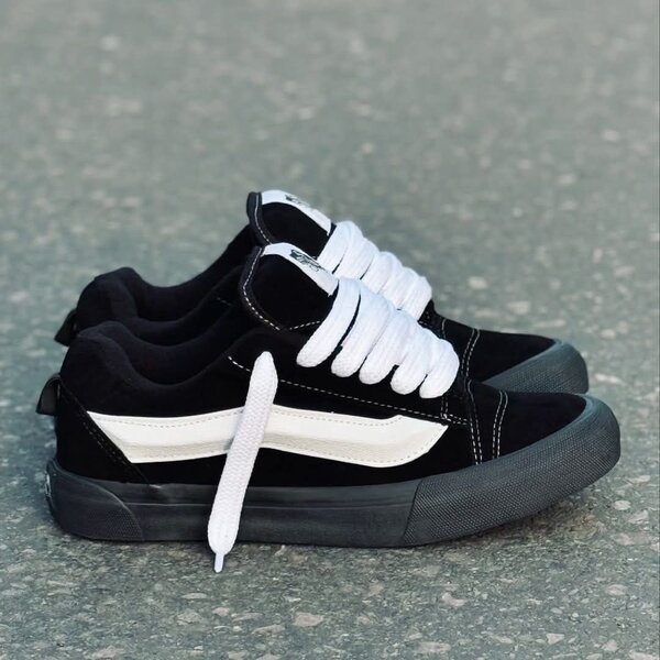 Chaussures Vans noir et blanc
