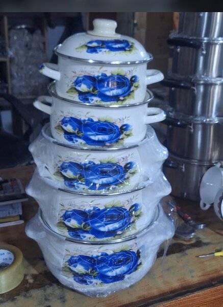 Batterie de casseroles en céramique