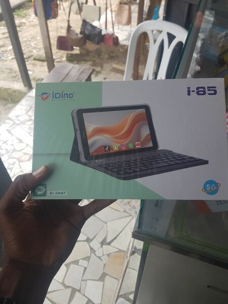 Tablette Idino i-83 avec clavier