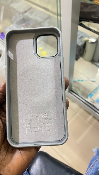 Coque Cuir Doux pour iPhone 12