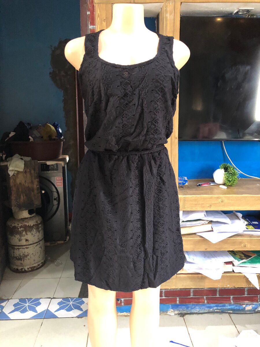 Robe d'été en dentelle noire