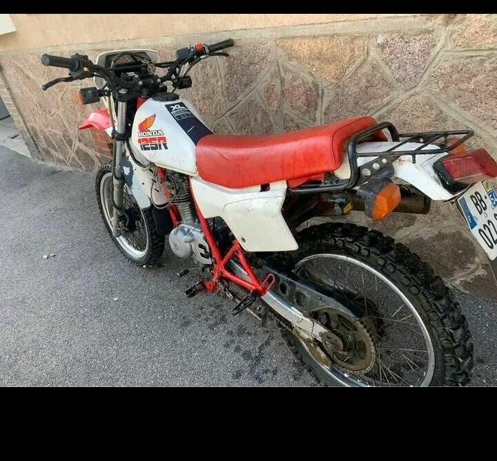 Moto Honda 125cc tout-terrain
