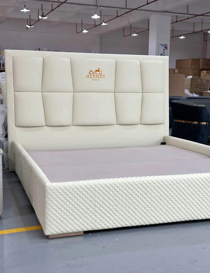 Lit design luxe capitonné simili cuir