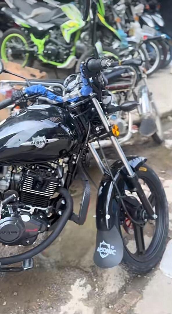 Moto Asonic AP 150cc noire