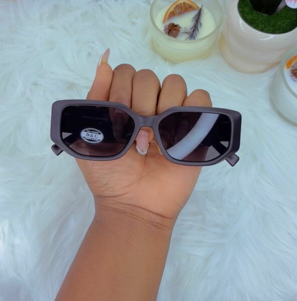 Lunettes de soleil rectangulaires