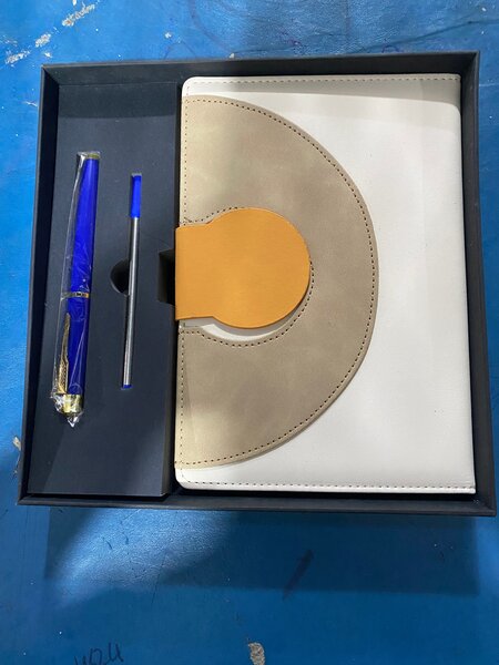 Cahier de luxe avec stylo