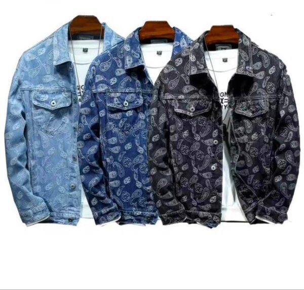 Veste en jean motif paisley