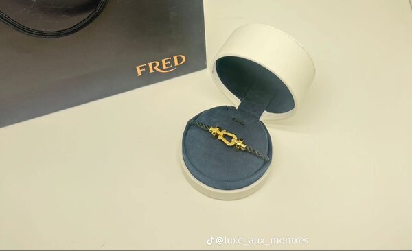 Bracelet FRED en cuir et métal doré