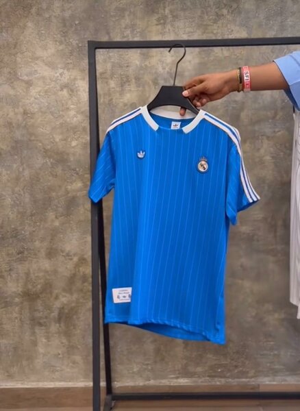 Maillots de football rétro élégants