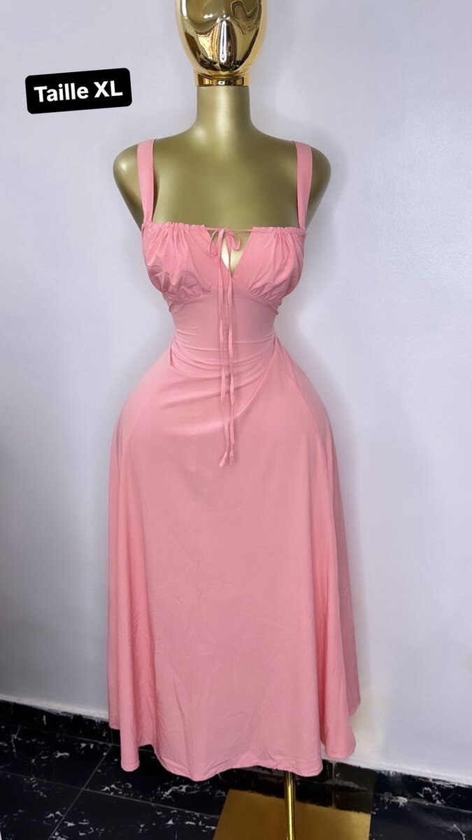 Robe rouge élégante pour femmes