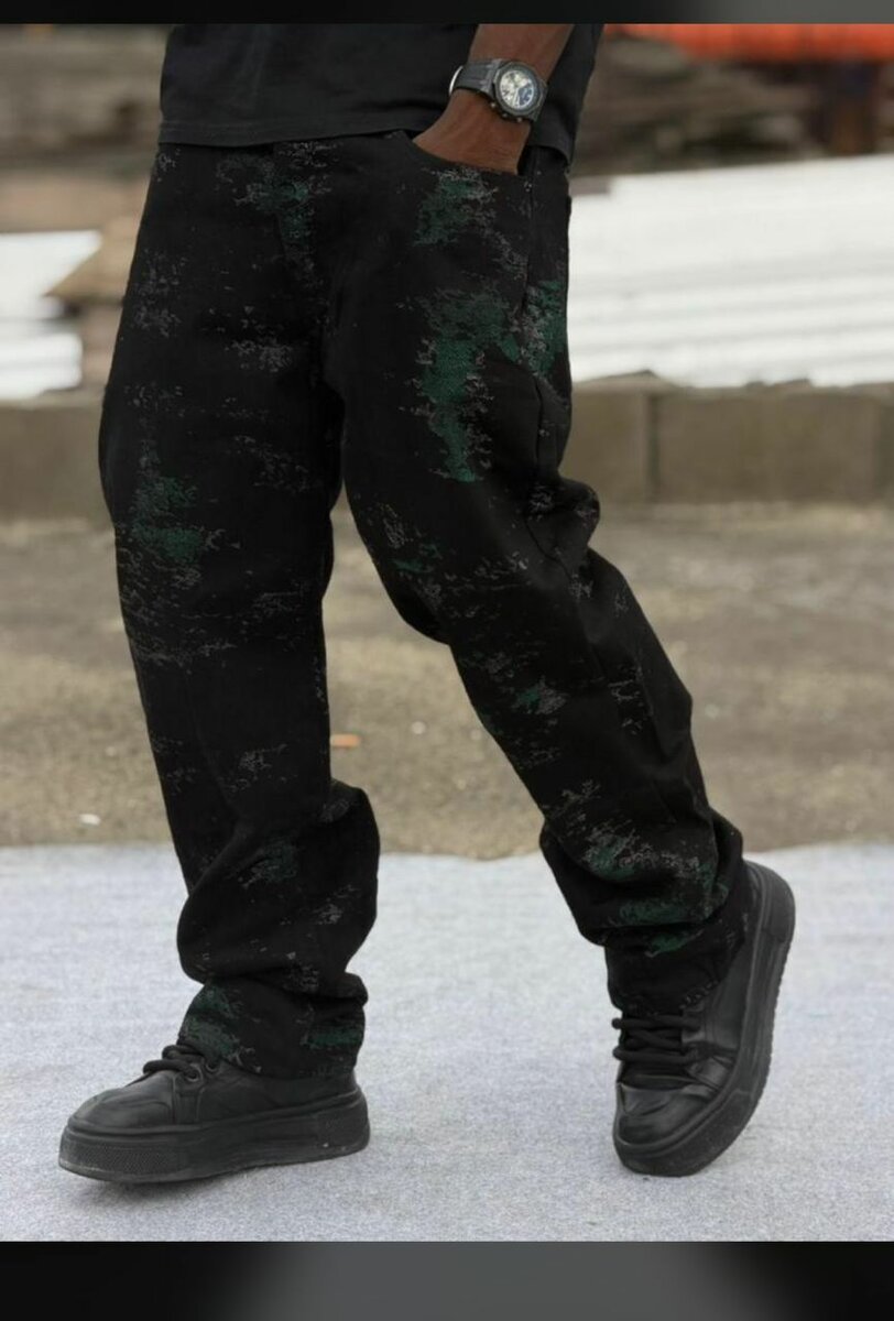 Jeans homme déchirés et éffet usé