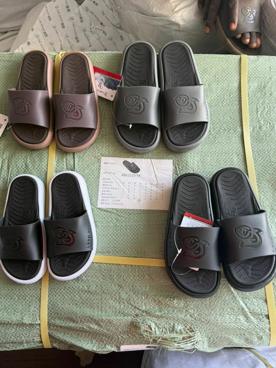 Sandales confortables Leap across