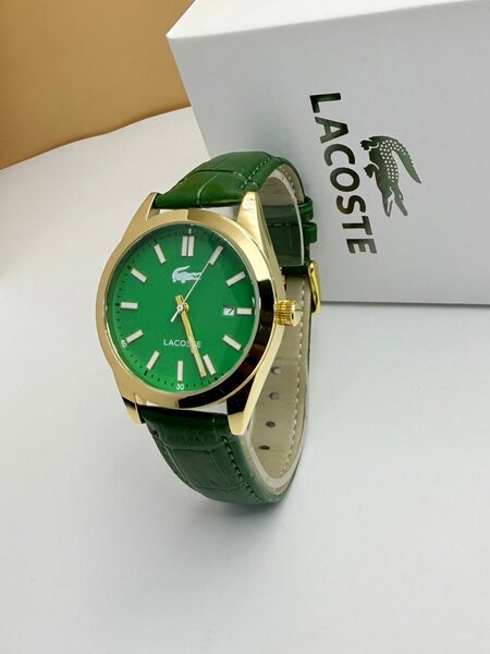 Montre Lacoste verte élégante