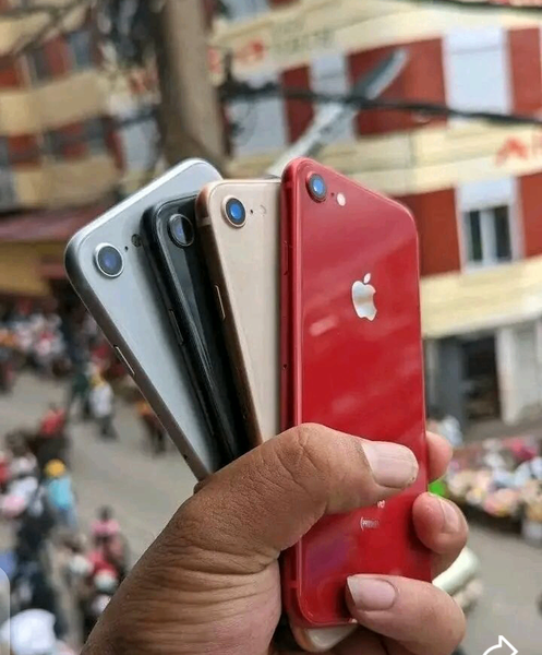 Apple iPhone 7 - Couleurs Variées