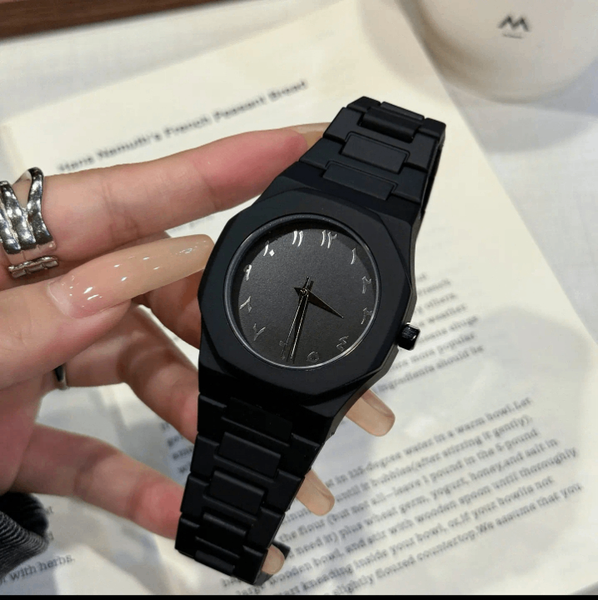 Montre Noire Épurée Unisexe