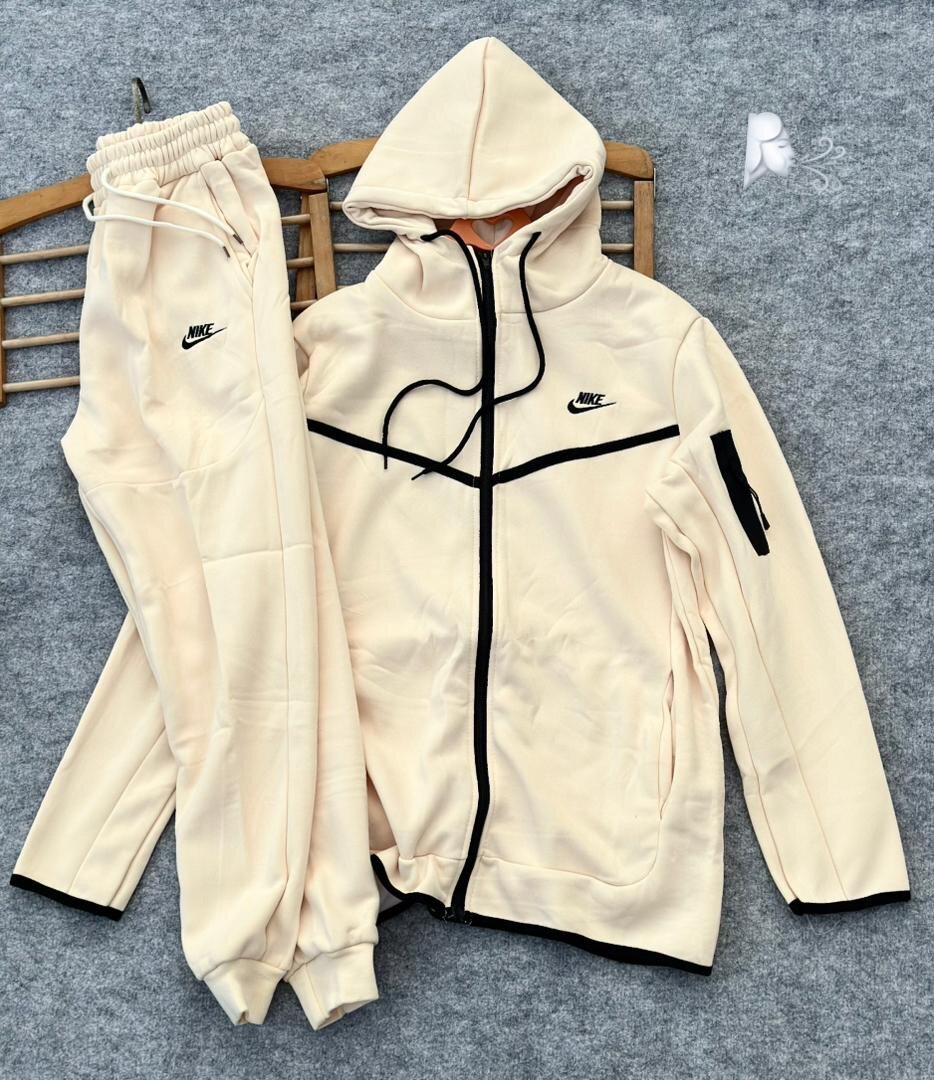 Ensemble de Survêtement à Capuche