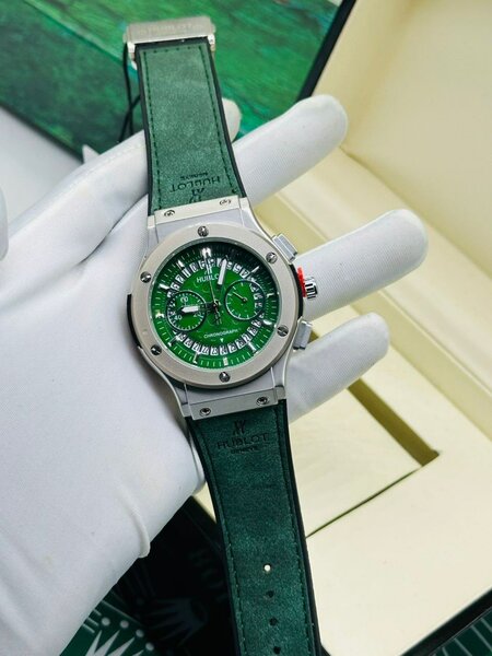 Montre de luxe verte homme