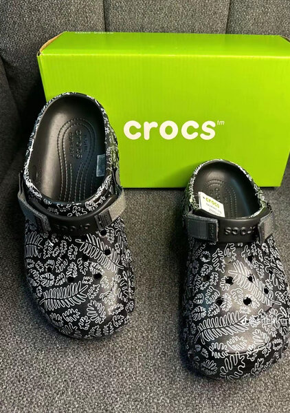 Sabots Crocs motifs floraux