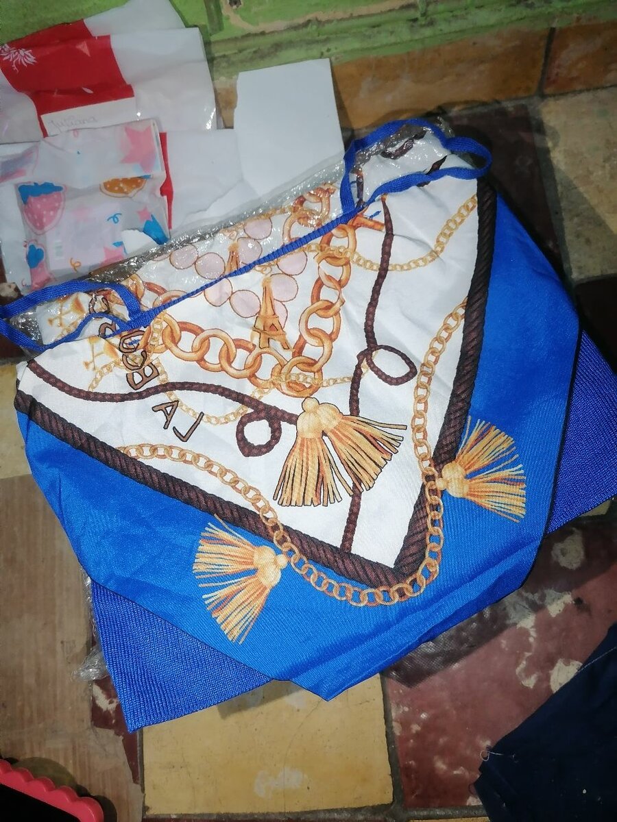 Top asymétrique chaîne bleu