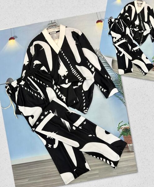 Ensemble japonais noir graphique