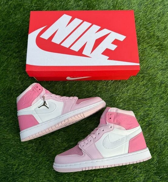 Basket rose Nike Air Jordan
