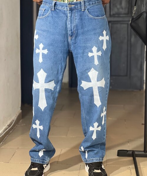 Jean bleu avec croix