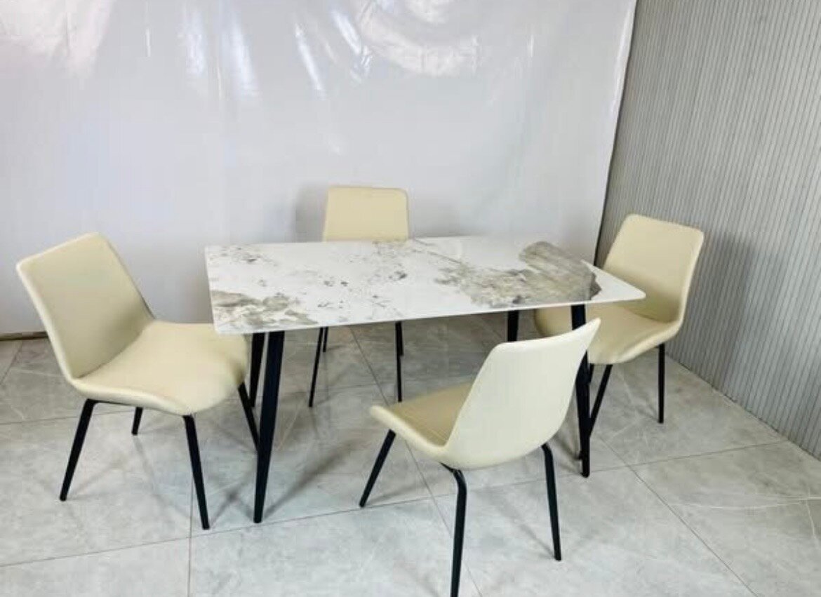 Table à manger moderne en marbre