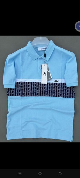 T-shirt graphique moderne