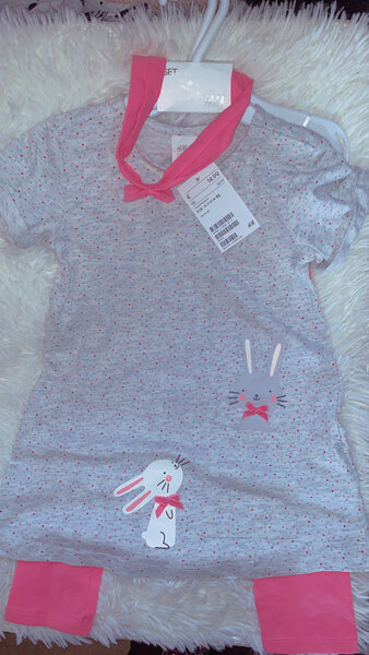 Vêtements d´enfant fille