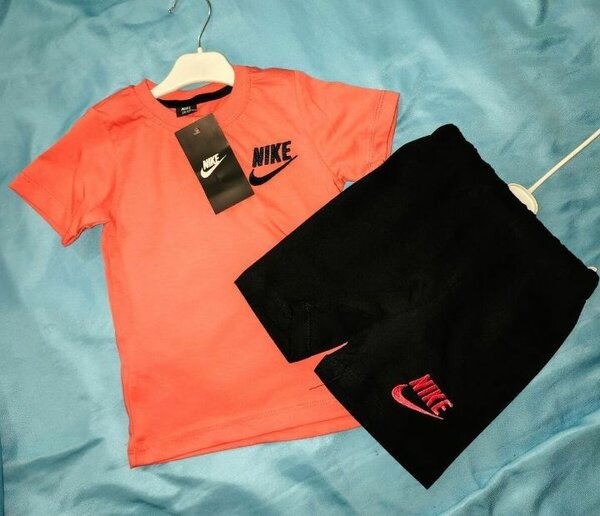 Ensemble garçons Nike, T-shirt et shorts