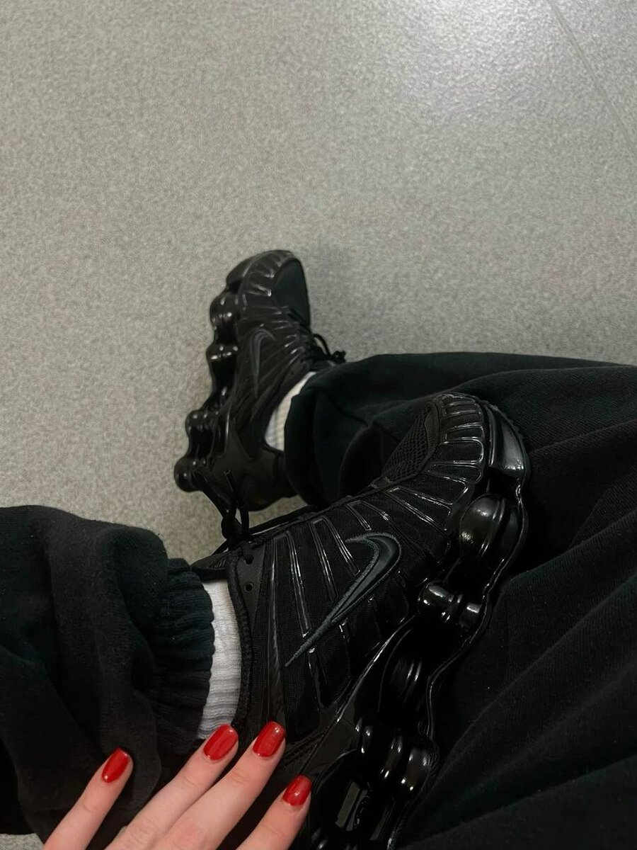 Chaussures Nike Shox noir