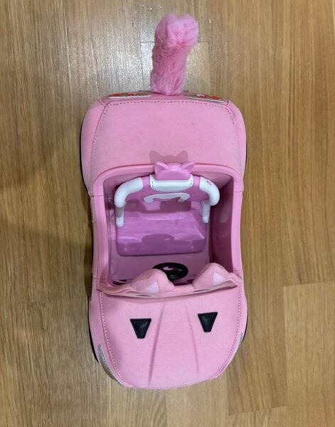 Voiture jouet rose enfant