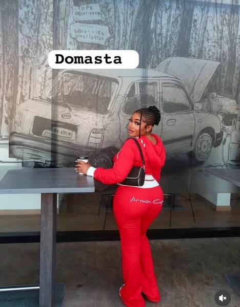 Ensemble de sport rouge vif