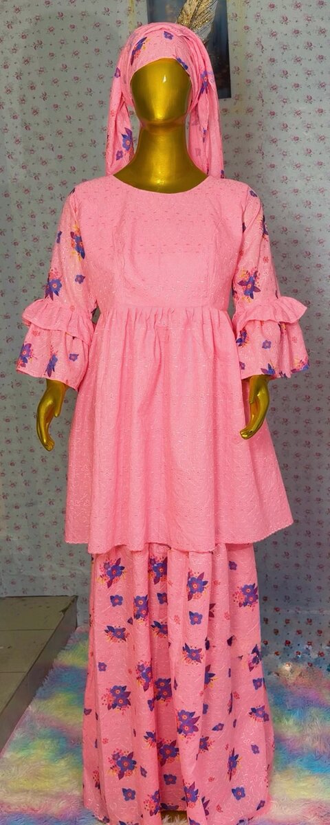 Prête à porter robe dentelle