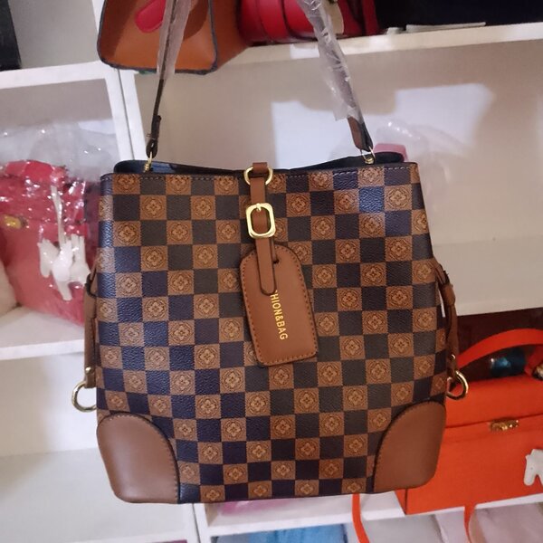 Sac à main élégant en cuir