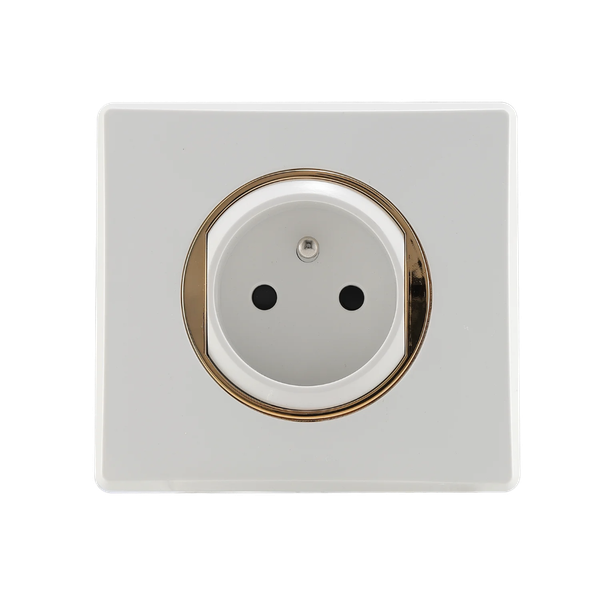 Prise électrique murale moderne